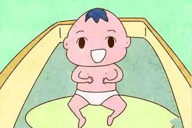 夏天来了，热到飞起，宝宝喜欢光脚丫，要不要干预？图片