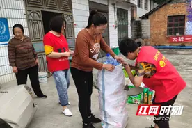 桃源：山村里的流动废品收购站图片