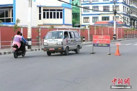 全球战疫：尼泊尔全国封锁满两月：疫情无好转 经济遭重挫图片