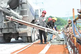 永武快速路施工忙图片
