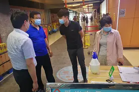 省卫健委二级巡视员杨霞一行来宜调研指导健康扶贫及疫情防控工作图片