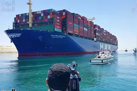苏伊士运河迎来全球最大集装箱船“HMM ALGECIRAS”号图片