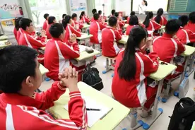 山东又一地明确中小学单双休标准 初三周末加课一天图片