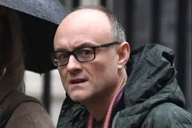 英首相顾问违令出城成众矢之的，获首相撑腰后坚称“不后悔”图片