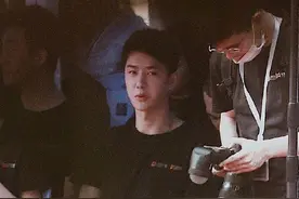 王一博短发、李现寸头、杨洋寸头……天气热了，艺人同款短发你能驾驭吗？图片