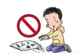 5岁孙女误食干燥剂，奶奶急中生智救娃，儿科医生：太正确了图片