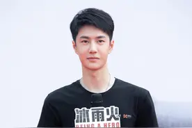 《破冰行动》编剧导演同推刑侦新剧 王一博剪短长发当起缉毒警察图片