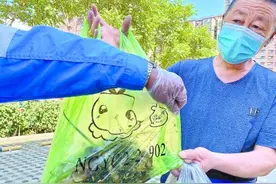 南广阳城村垃圾袋个个有编码图片