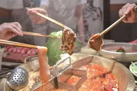 嵊州夜经济：越夜越有“戏”（上）图片