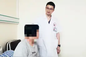 年轻女子头上长出小肉球，走起路来还轻轻晃动，医生不到半小时成功摘除图片