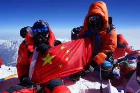 珠峰测量登山队登顶成功！去年登顶过的宁波人李焕尧：不是征服，只有敬畏图片
