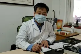 青岛乡医王情义——27年基层耕耘不问收获 一心治病守护百姓健康图片