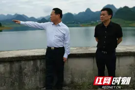 湘西州第一总河长叶红专在永顺古丈调研巡河 守护绿水青山图片