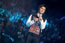 歌中的李健才是他最真实的样子，永远山清水秀图片