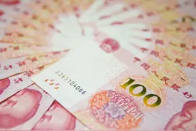 分手后男子拒还10万元遭女方起诉 法院：聊天记录承认借款，要还图片