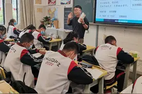 妙语连珠展风采 云南师大附中进行呈贡校区语文组听评课活动图片