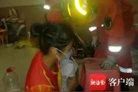陵水一女孩手指被卡塑料椅 消防出警成功救援图片