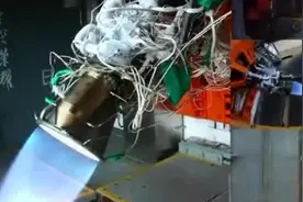 星际荣耀火箭发动机二次启动试车成功，突破垂直回收核心技术图片