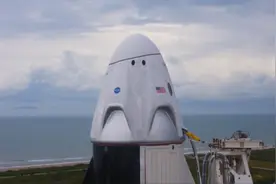 SpaceX首次载人飞行因天气延后 特朗普现场观看败兴而归图片
