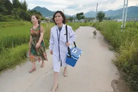 荆楚楷模心为民，脱贫攻坚勇担当图片
