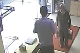 什么情况啊？90多岁老奶奶离家出走，居然是打车去了派出所图片