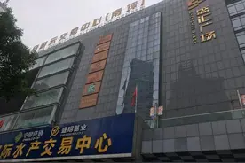7年3次大变脸的南坪盛汇广场，下月将送走新世纪百货迎来二手家具市场图片