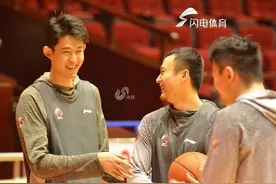 前山东男篮小将潘宁重伤，恢复期至少需要6个月图片