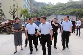 黎石秋一行到安化一中调研指导工作图片
