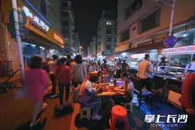 ​星沙城西夜市又闻叫卖吆喝声图片