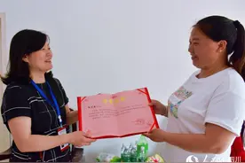 她只身一人驱车去武汉做志愿者32天图片