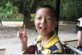 帅气又可爱！兵哥兵姐的童年照曝光，看谁的变化最大？图片