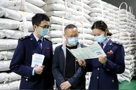南京六合：税法宣传助力企业复工复产图片
