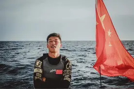 “韩船长”的海上回国记：因疫情两个月不能靠岸 亚丁湾巧遇中国海军护航编队图片