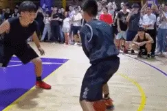 打篮球的独臂少年找到了！面对走红，他的爸爸这样说……图片