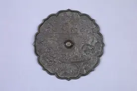 丝路百馆百物 | 金“煌丕昌天”海船纹铜镜图片