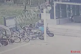 送餐箱里全是偷来的电瓶！57岁惯犯假扮外卖员盗窃被擒图片