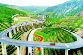 天龙山“网红桥”重新开放！太原公交恢复旅游线路Y1图片