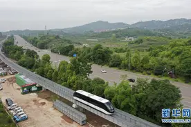 重庆“云巴”示范线正式亮相图片