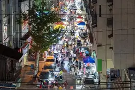 刚碰上地摊概念，汽车、啤酒，连遮阳伞都涨停了图片