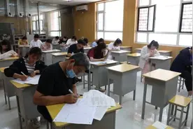 衡水二中复课师生同考一张卷，老师也紧张视频封面