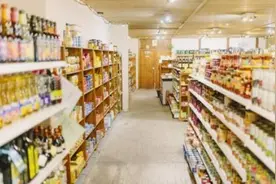 太奇葩！90后小伙没钱买单，竟掏出牙刷抢劫杭州一便利店图片