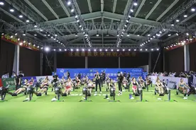 陆上赛艇极限挑战赛捷报频传 张亮黄开凤双破世界纪录图片