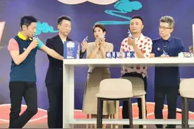 央视Boys再次“合体”与春妮联手直播带货图片