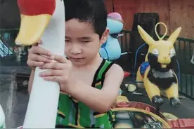 从学琴屡遭拒，到5年考过钢琴十级！杭州盲童的“钢琴之路”，背后全是父母老师倾其全力的爱图片