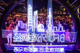 酒吧派对好去处，初夏夜市“嗨翻天”图片