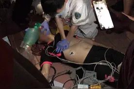 成都52岁球友离开球场后倒地不幸离世，队友称十几年来每周踢三次图片