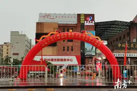 开启电商新未来，花都狮岭皮具3天带货300万元图片