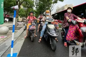 “戴好安全头盔，系好卡扣！”宁波早晚高峰“小喇叭”喊出来，你听到了吗？图片