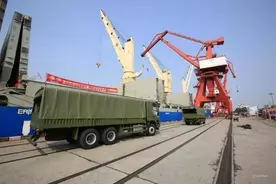 290台重庆造特种车出口柬埔寨图片