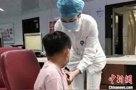 9岁儿子为父亲捐献造血干细胞：送最珍贵父亲节礼物图片
